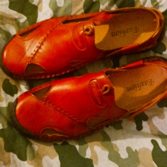 Fashion HSY. Men's sandals handcrafted size 11 orange in color - Picture 5 of 9